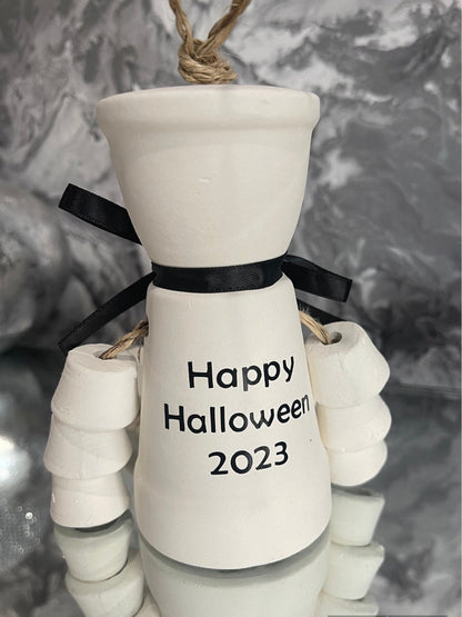 Halloween Personalised Terracotta Plant Pot Man Skeleton Character, Hanging Home or Garden Ornament , Shelf Sitter Decoration Autumn Garden Gifts